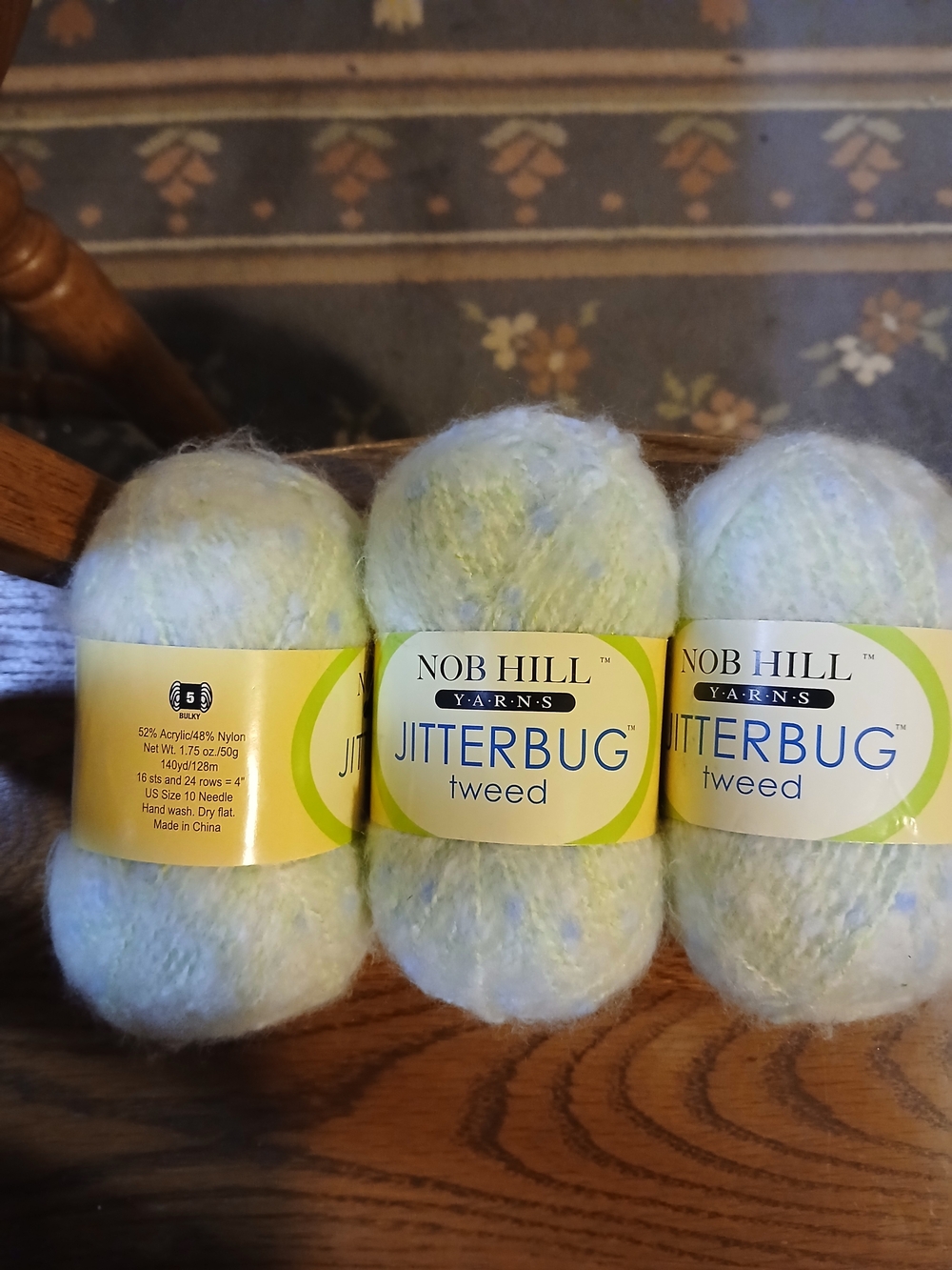 Jitterbug Tweed Soft Pastel Yarn - Light Green/White